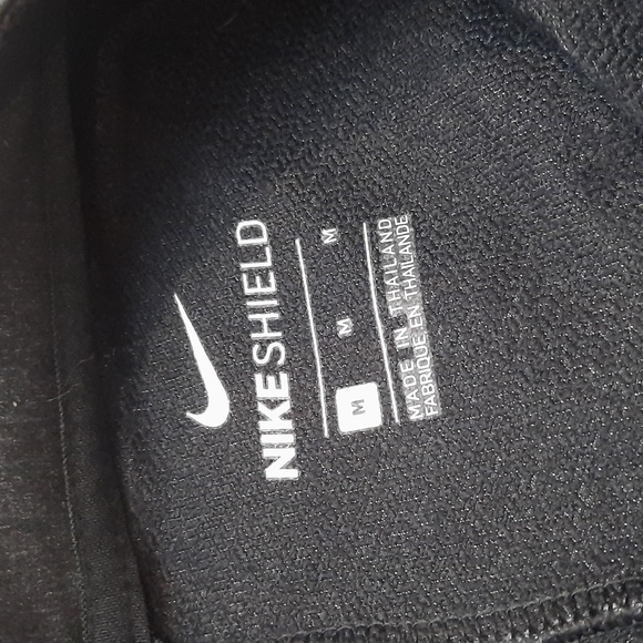 Nike Golf Shield Pullover - Picture 2 of 5